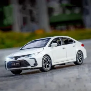 Carrinho Miniatura Realista do Toyota Corolla Hybrid